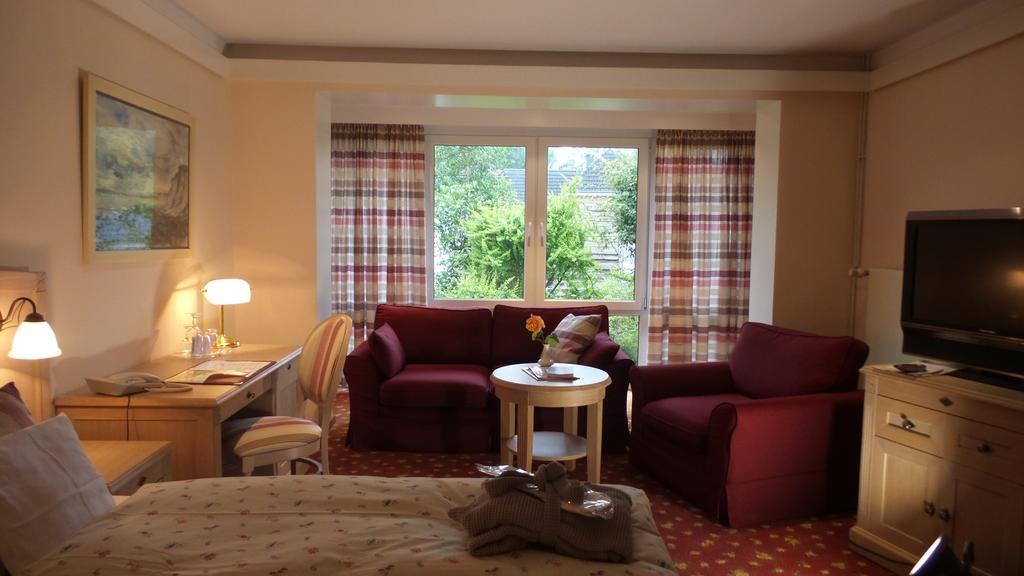 Hotel Historischer Krug Oeversee ภายนอก รูปภาพ